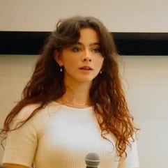 Alayna Farzalo